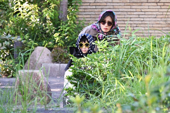 本仮屋ユイカ、木村優来(C)テレビ朝日