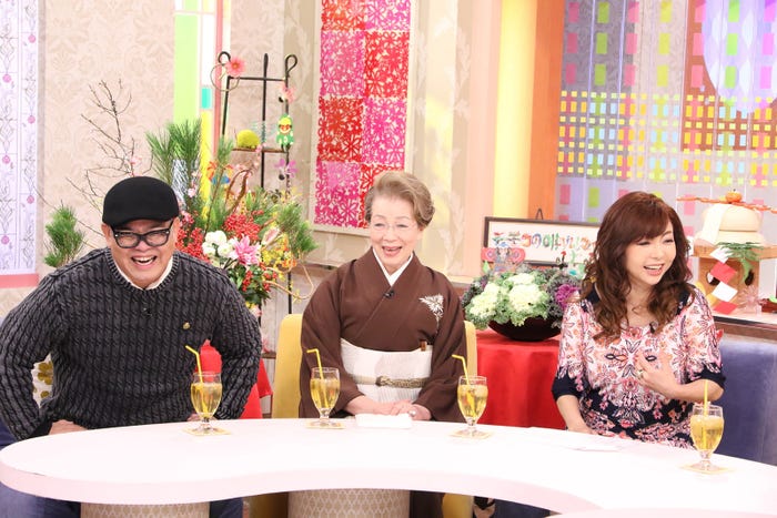 (左から)兵動大樹、西川ヘレン、ハイヒール・モモコ(C)カンテレ