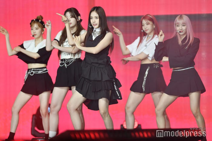 STAYC(C)モデルプレス