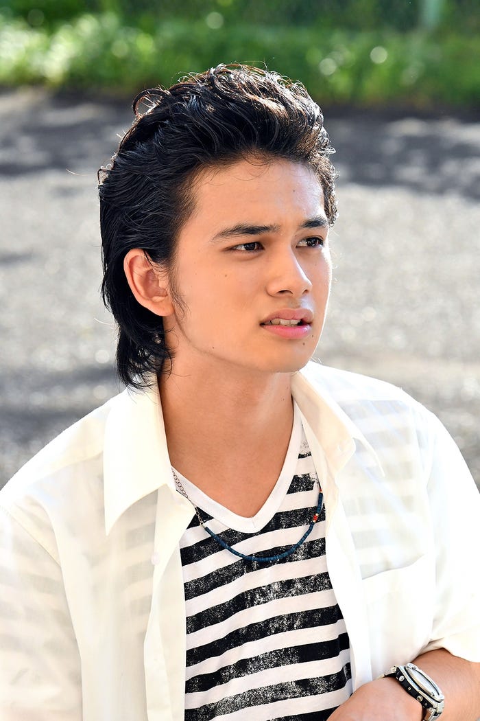 安保圭太役の北村匠海(C)TBS