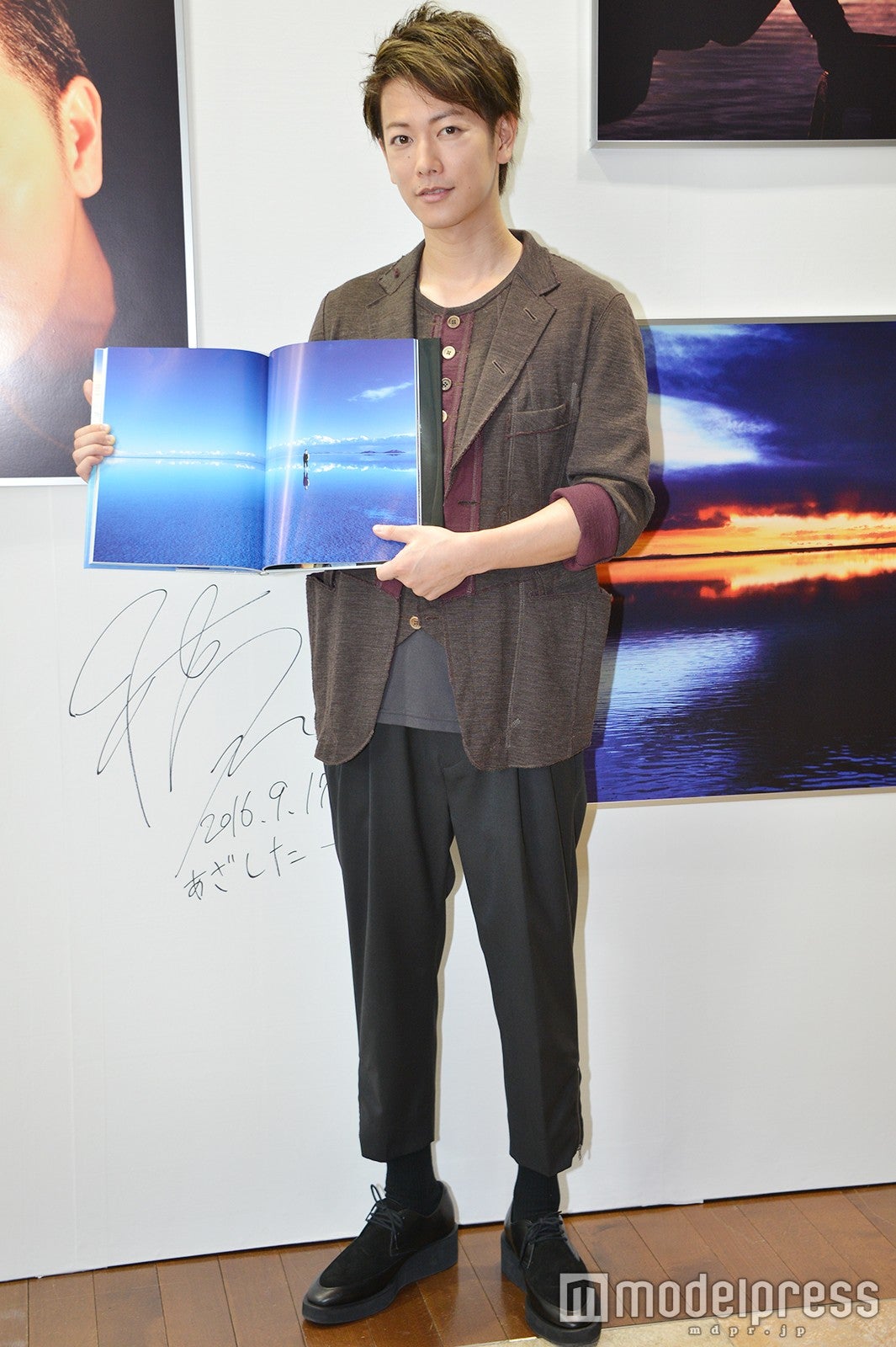 佐藤健／お気に入りはウユニ塩湖での1枚（C）モデルプレス