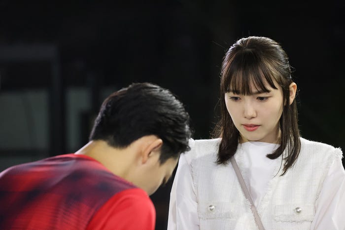 飯豊まりえ「何曜日に生まれたの」第2話より(C)ABCテレビ