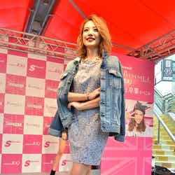 「moussy」ステージに登場した林さくら