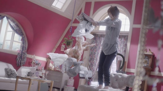 篠田麻里子／「RyuRyu」新CM「カワイサの引き出し」篇より