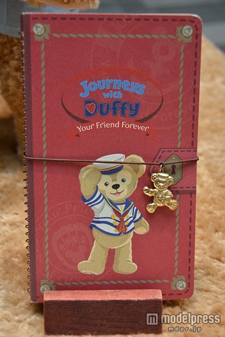 ログブック￥1，200、ロゴブック用チャーム￥1，000