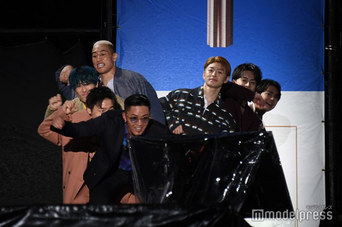 「Choo Choo TRAIN」を踊るGENERATIONS(C)モデルプレス