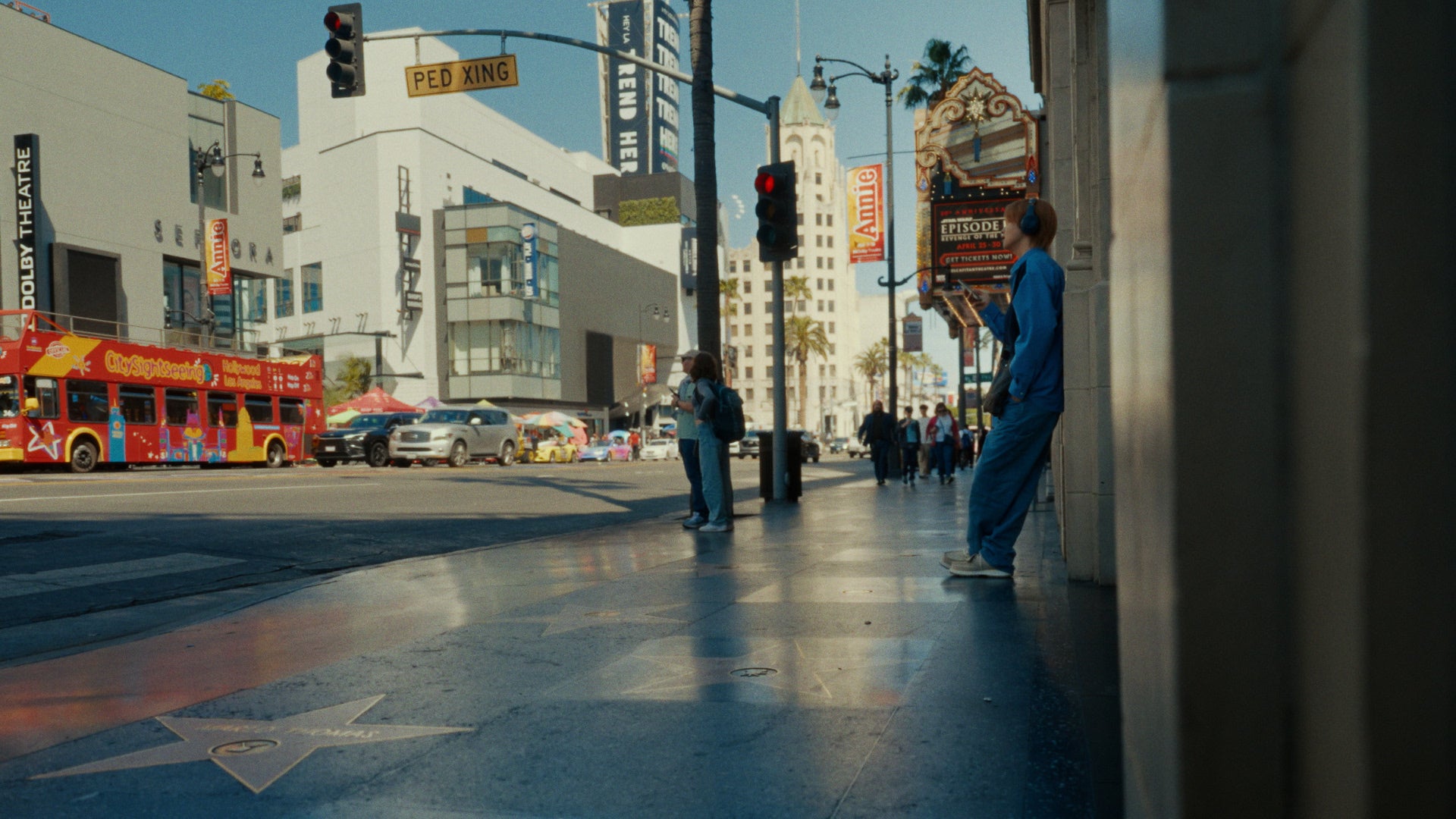 新WEBムービー「サン生と楽曲作ったよ」篇より（提供写真）