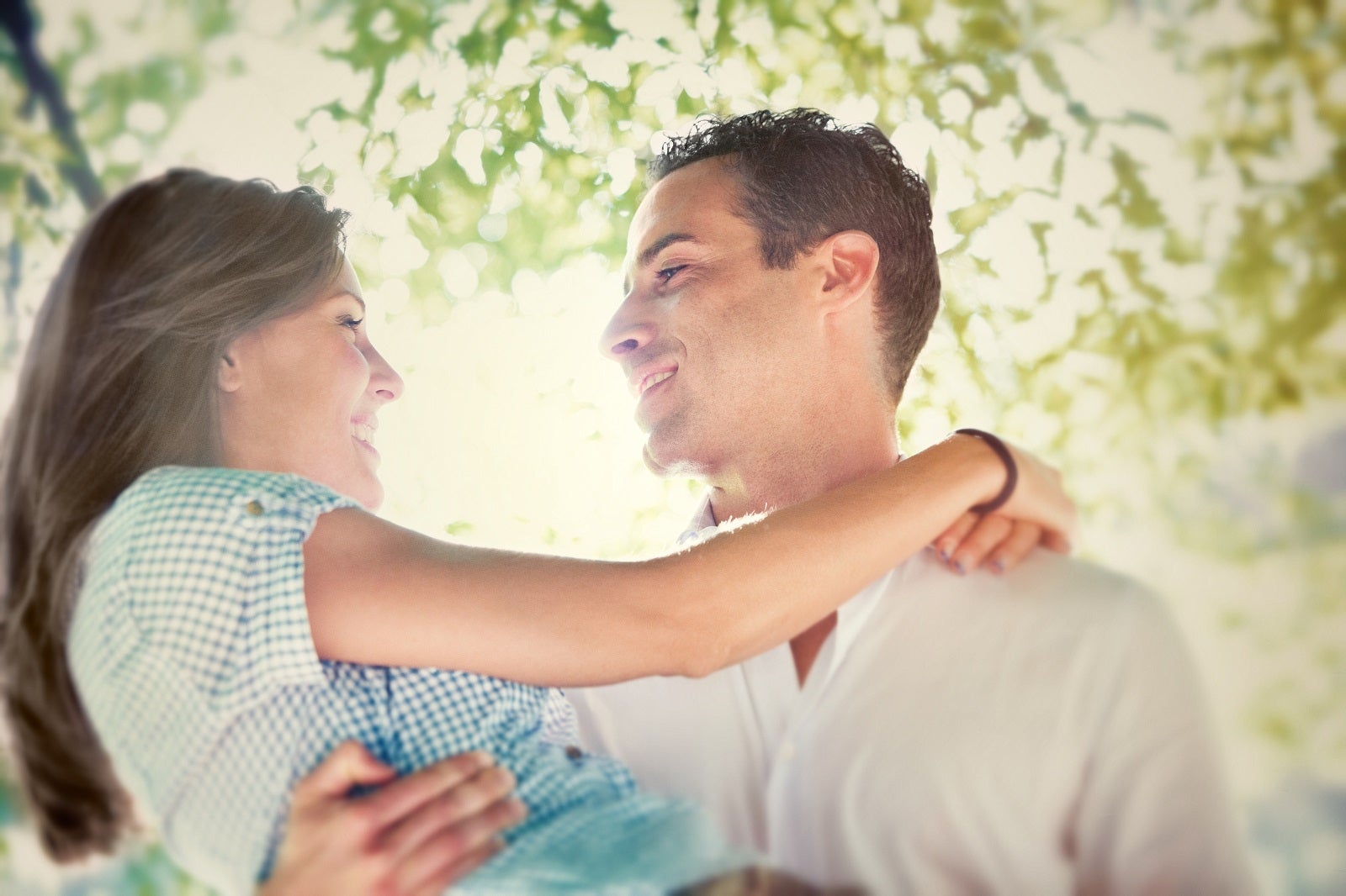 いつでも運命の人に出会えるよう、身だしなみは完璧にしておきたい（photo by ZoneCreative／Fotolia）