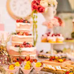 アリスのスイートティーパーティ ~不思議の国のいちご畑~ /画像提供:ツカダ・グローバルホールディング