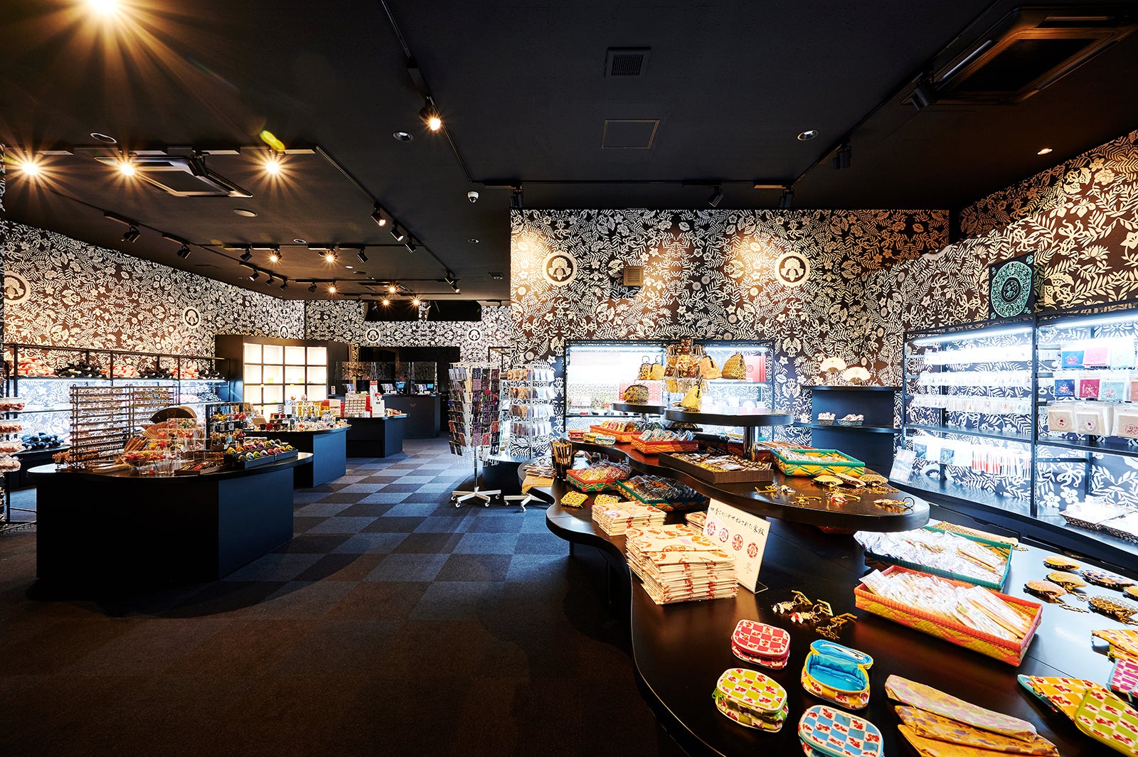 アートアクアリウム美術館／画像提供：アートアクアリウム製作委員会