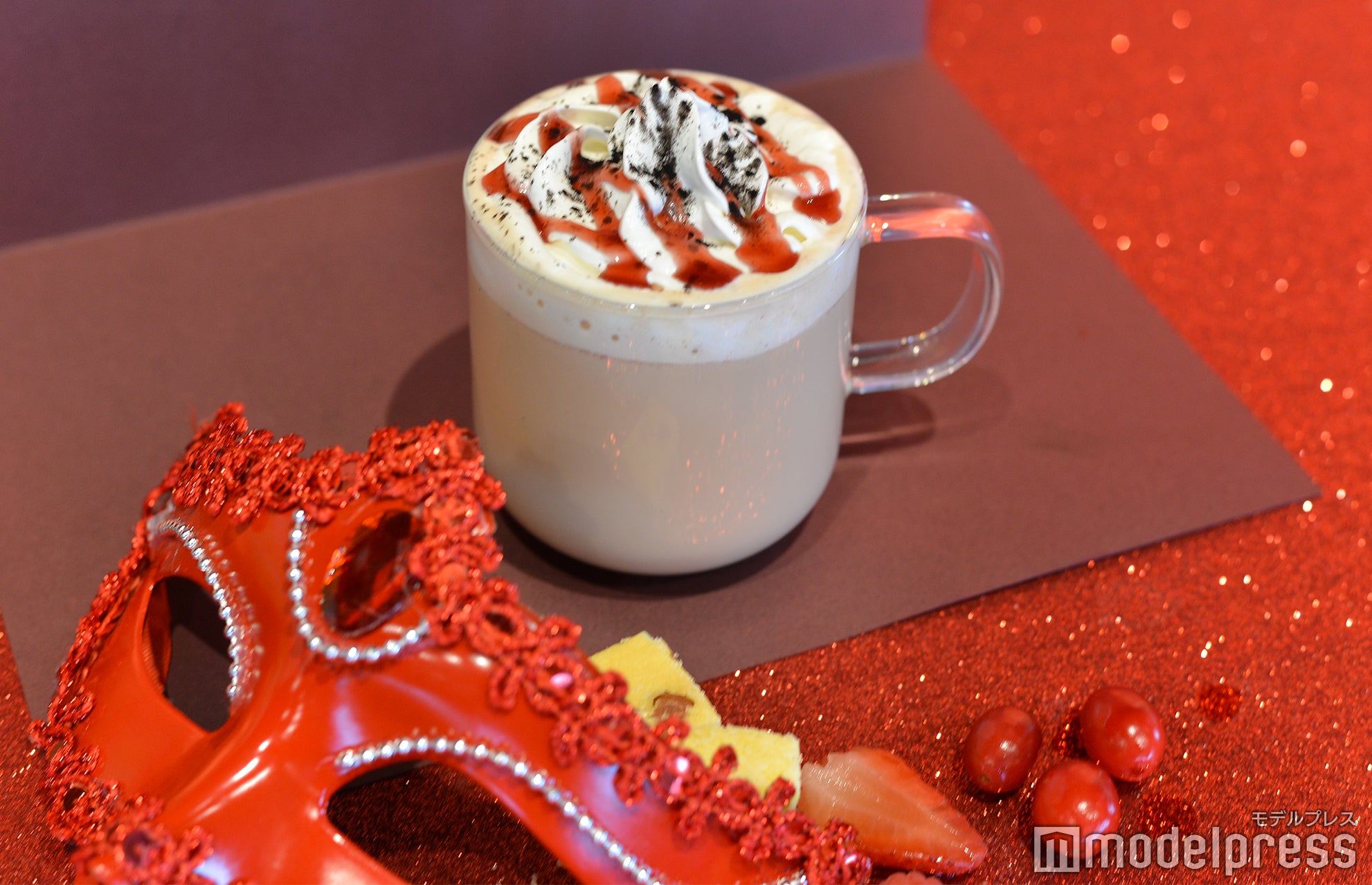 「ハロウィン マスカレード ラズベリー モカ」（C）モデルプレス