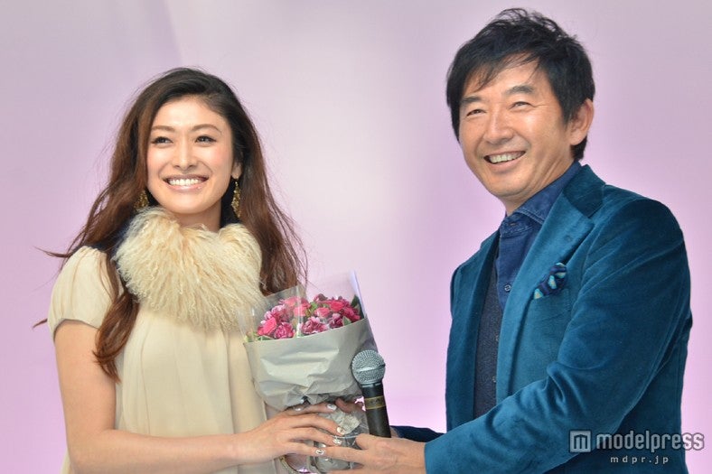 （左より）山田優、石田純一