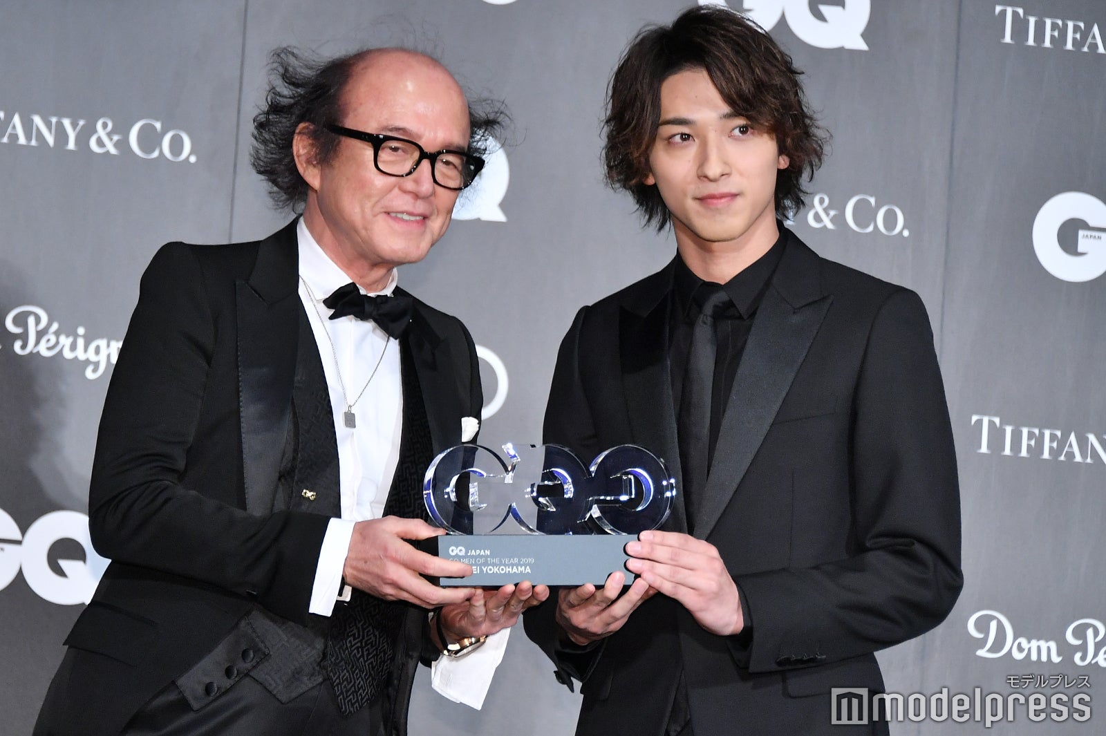 鈴木正文編集長、横浜流星 （C）モデルプレス