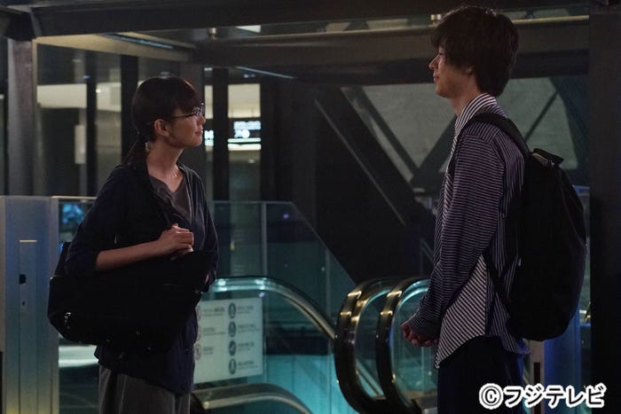 桐谷美玲、成田凌/『人は見た目が100パーセント』第8話より(画像提供:フジテレビ)