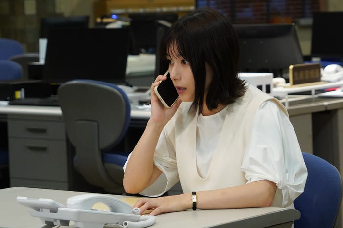 芳根京子「それってパクリじゃないですか?」最終話より(C)日本テレビ