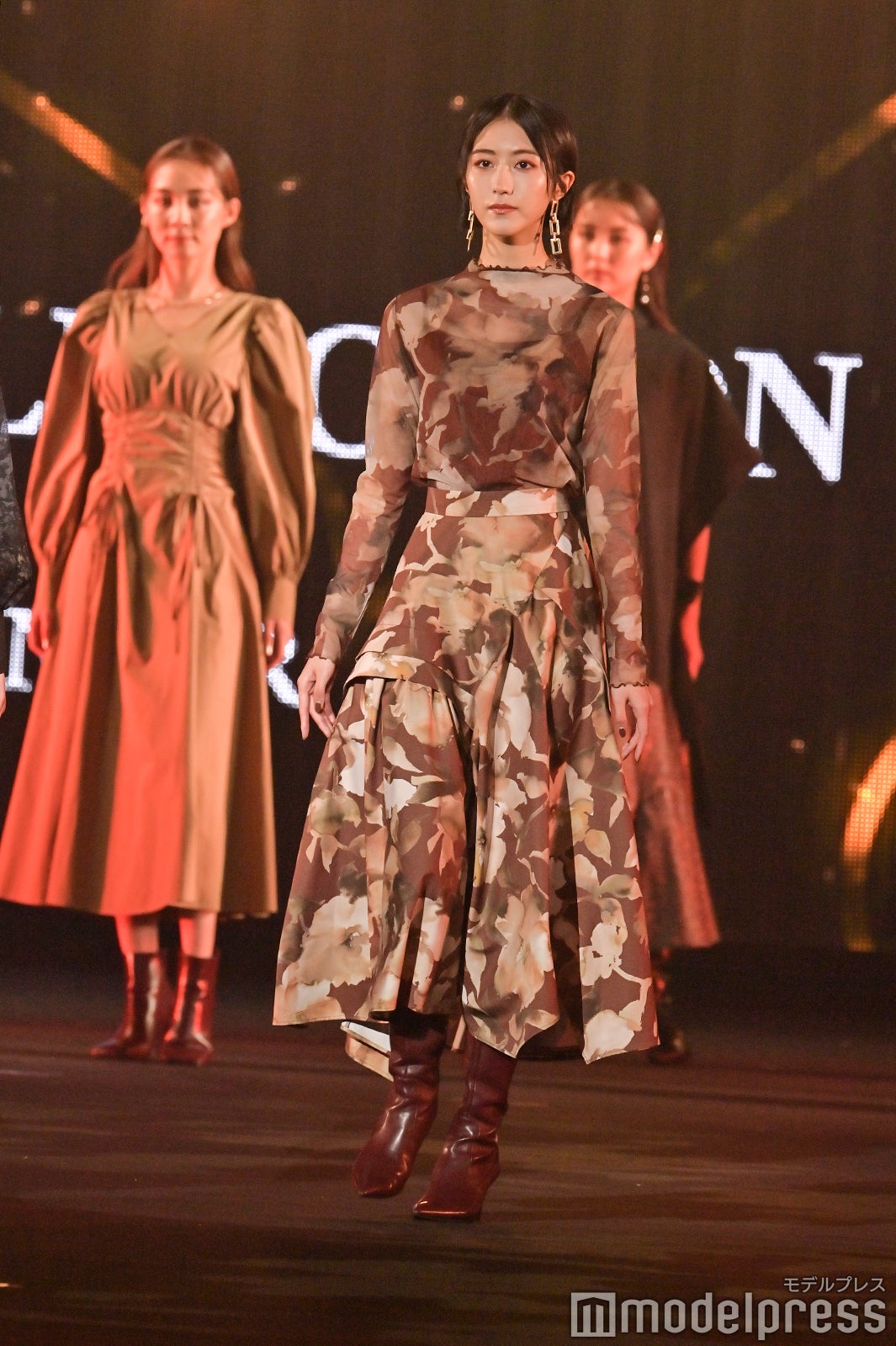 （C）モデルプレス