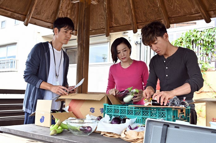 沢村一樹、鈴木京香、木村拓哉/「グランメゾン東京」第2話より(C)TBS