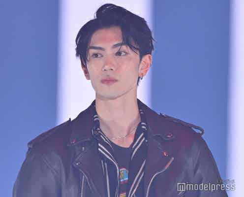 樋口幸平、レザーセットアップ着こなす ピアスもキラリ【GirlsAward 2025SS】