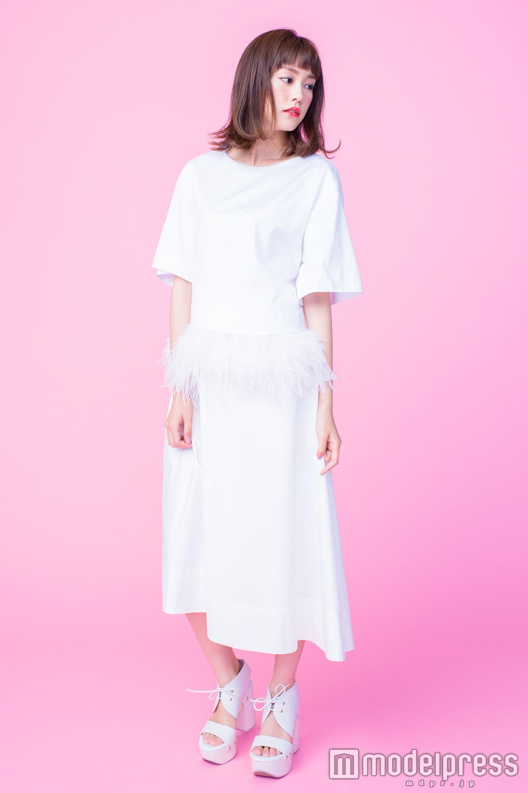 オーバーシルエットでトレンド感を演出/桐谷美玲(C)モデルプレス