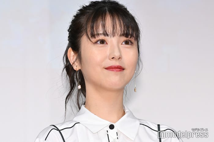 浜辺美波(C)モデルプレス