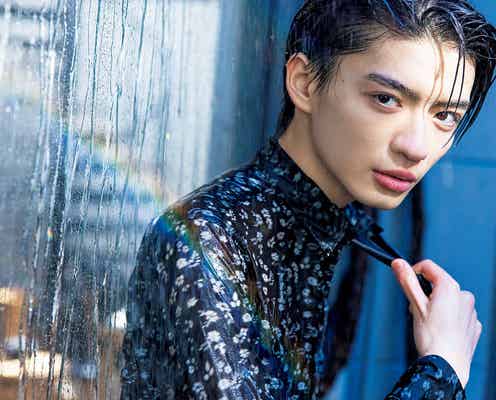 「恋オオカミ」杢代和人、びしょ濡れ・泡風呂・夜の街・メイク…初写真集で刺激的な大胆カットに挑戦<SPROUT>