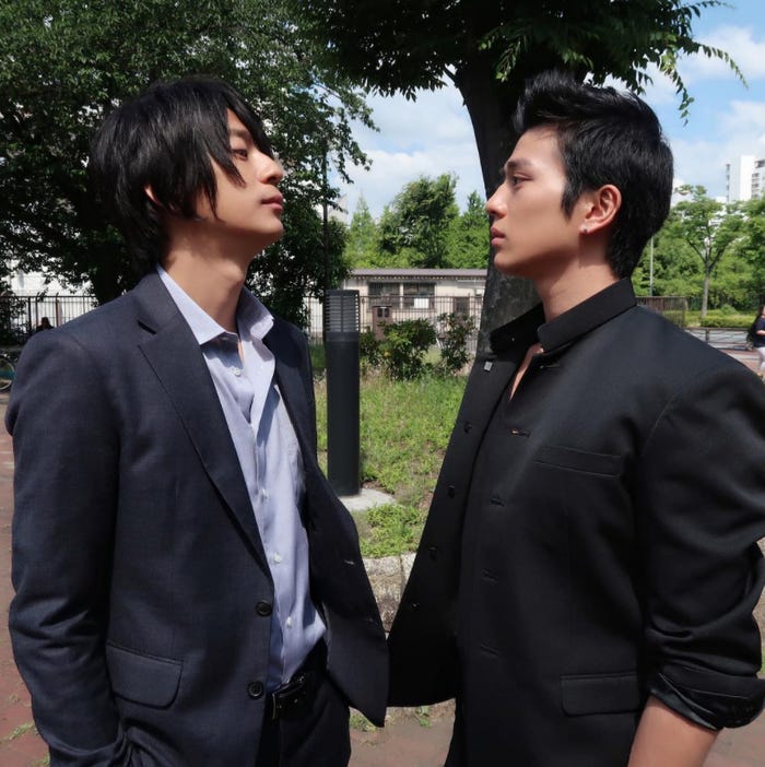 三浦翔平、新田真剣佑(画像提供:カンテレ)