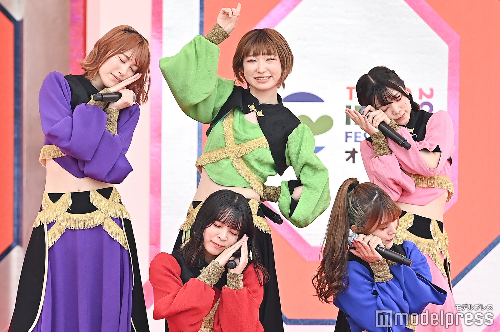 豆柴の大群（C）モデルプレス