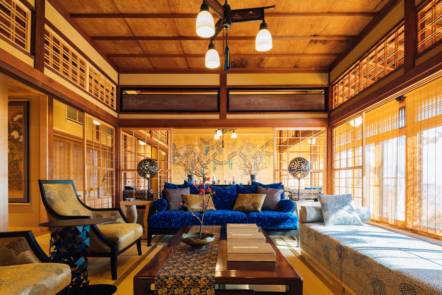 まるで“泊まる美術館”!熱海に高級別荘「スイートヴィラ キュレーション 熱海 須藤水園」アート×デザインが融合