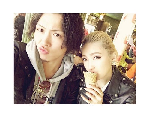 イケメン彼氏「そちくん」と2ショット/まにゃオフィシャルブログ(CROOZ)より