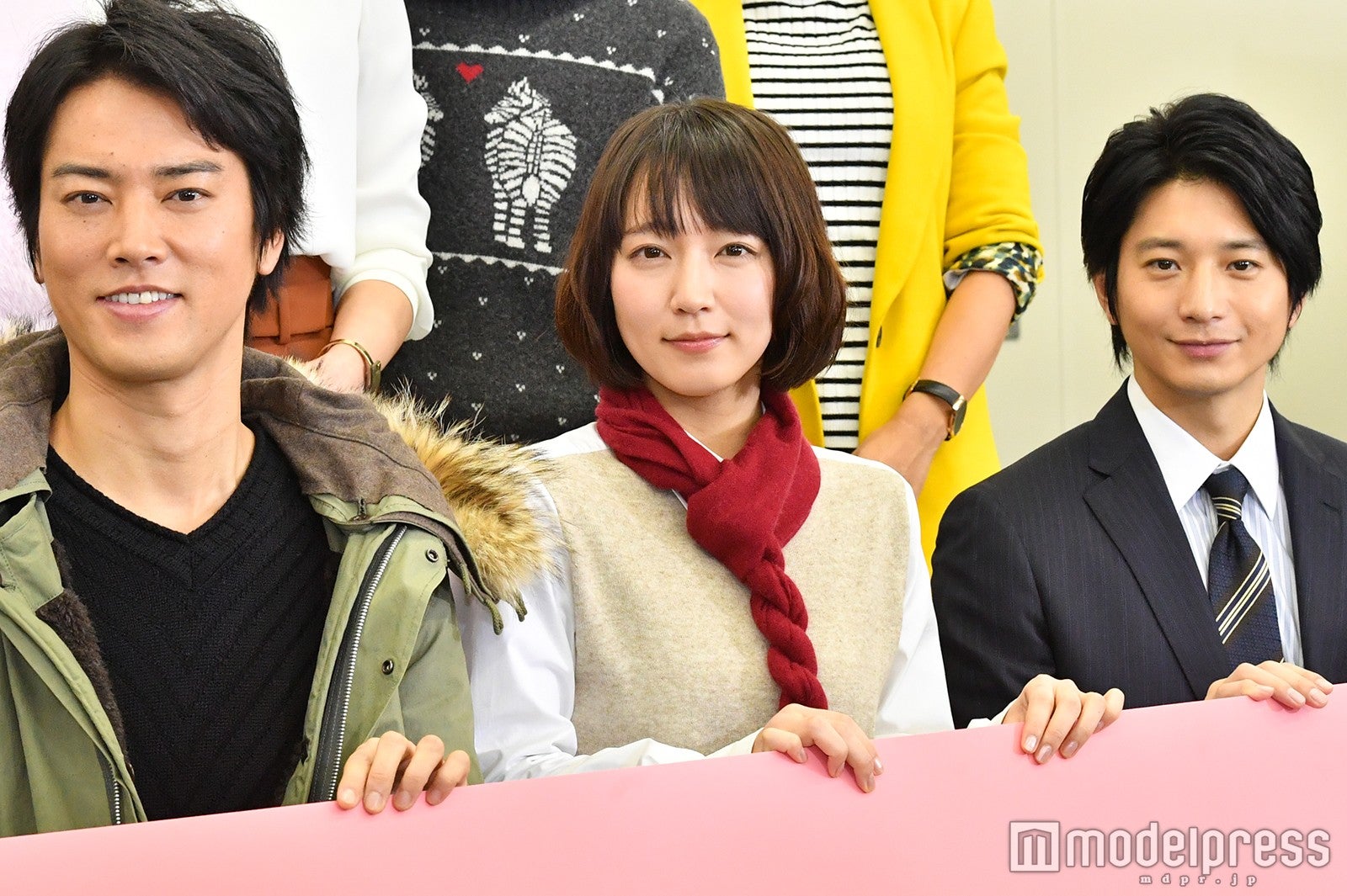 桐谷健太、吉岡里帆、向井理（C）モデルプレス