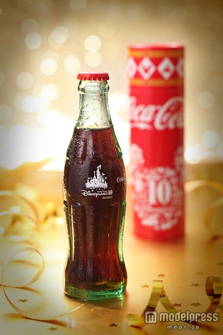 10周年記念デザインのコカ・コーラ