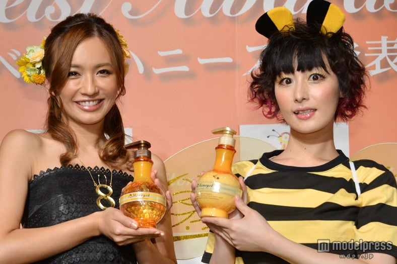 （左から）優木まおみ、鳥居みゆき