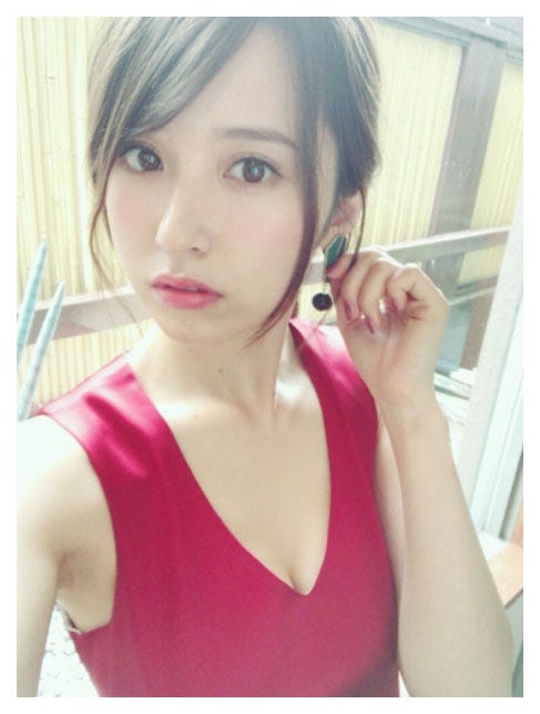 「BRODY 」12月号オフショット/衛藤美彩オフィシャルブログより