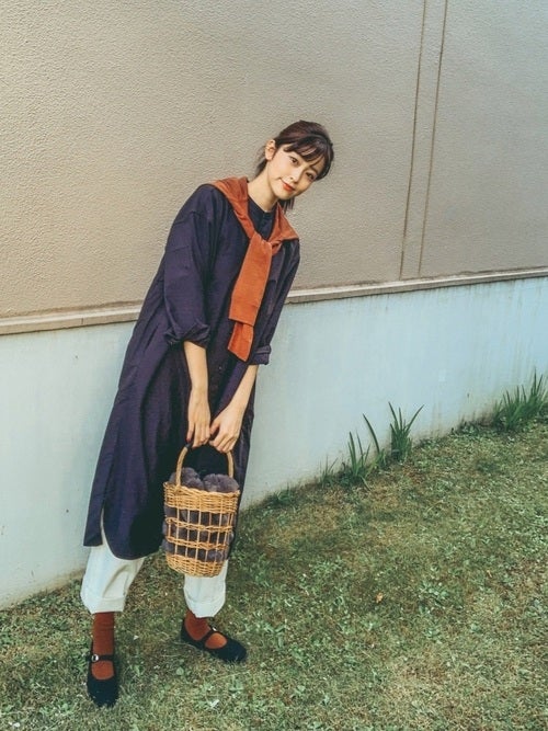 無印のシャツコーデ特集 シンプルを高見えさせるおしゃれのコツをご紹介 モデルプレス