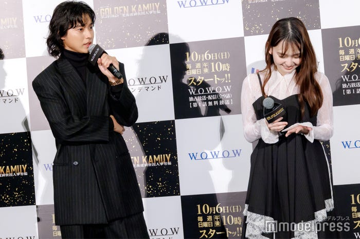 互いを“少年・少女”で例え合う山崎賢人、山田杏奈(C)モデルプレス