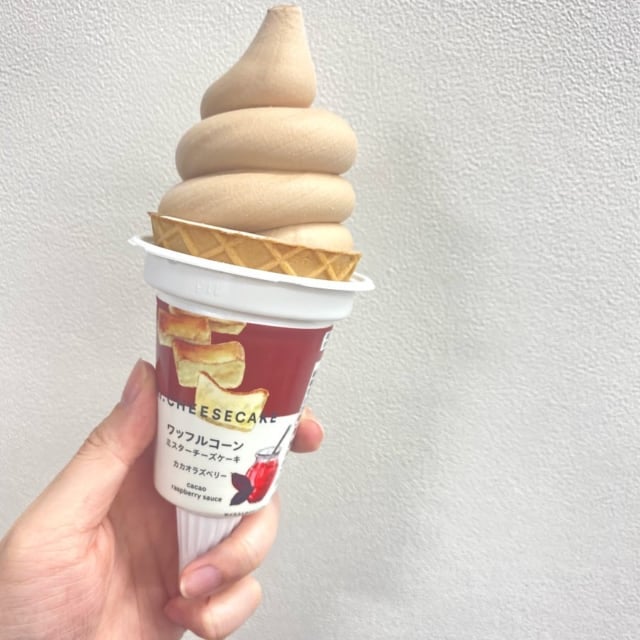 ワッフルコーン ミスターチーズケーキ カカオラズベリー