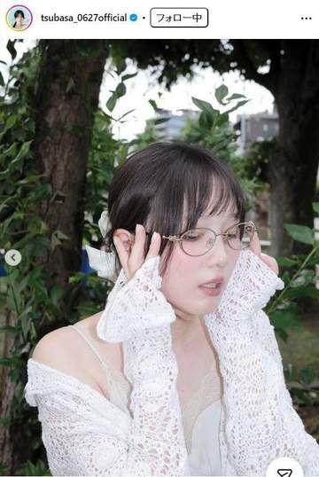 「きゃあーー」「二度見」「そんな格好で？」本田翼、薄キャミで公園に アンニュイ眼鏡女子に騒然「神すぎる」「舞い降りてる」「ヤバい可愛すぎる」