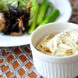 簡単 新たまねぎの和えるだけ3レシピ 新たまねぎのイタリアン風 新たまねぎのカレーマリネ 新たまねぎの韓国風 モデルプレス