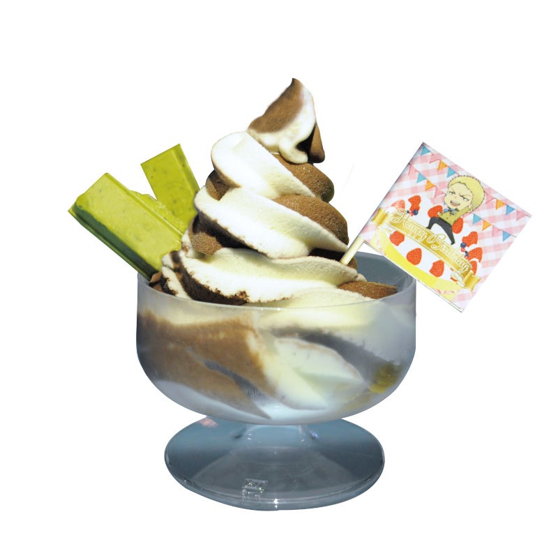 誕生日当日限定バースデーパフェ ライナー各550円（税込）／「進撃の巨人 attack on titan in JOYPOLIS- Season 2 -」：（C）諫山創・講談社／「進撃の巨人」製作委員会