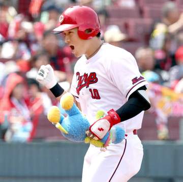 広島・佐々木 修正中スイングで高橋から3号 左腕に今季2被弾目くらわせた「今やっていることが良い形に」