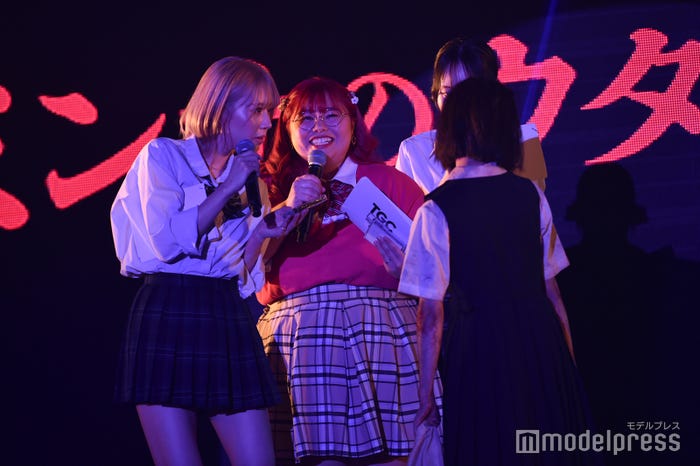 さなに怖がるくれいじーまぐねっと/エア、UraN、浅見めい(C)モデルプレス