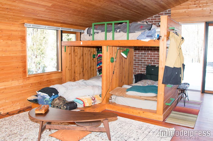 男子部屋(C)モデルプレス