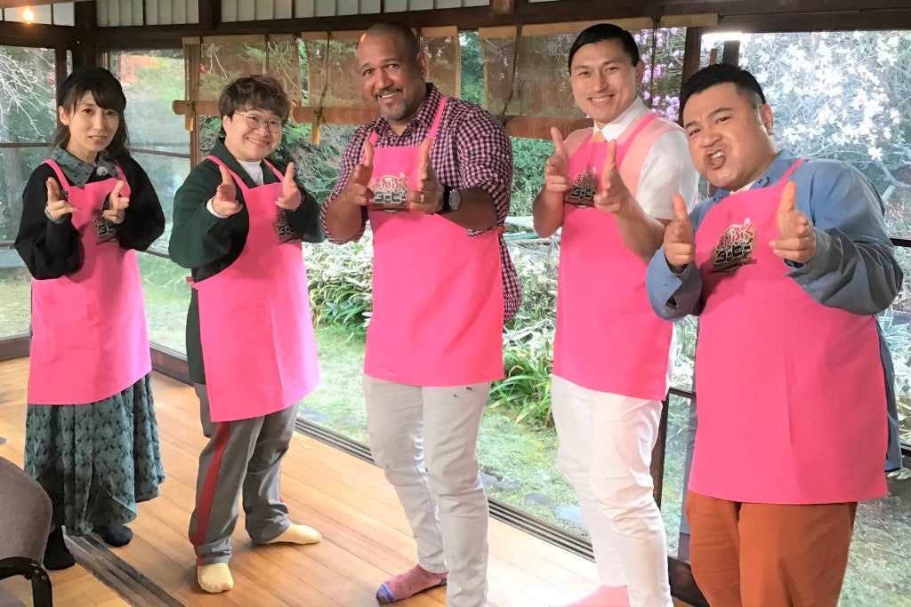 （左から）キャサリンTV、近藤春菜、アレックス・ラミレス、春日俊彰、山崎弘也（C）TBS