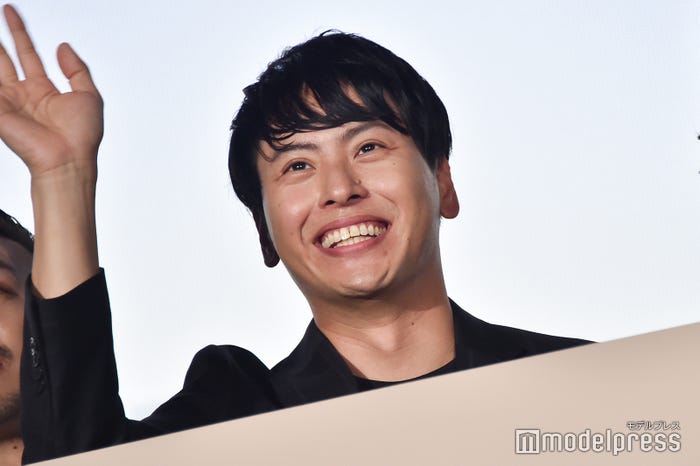 笑顔の山下健二郎 (C)モデルプレス