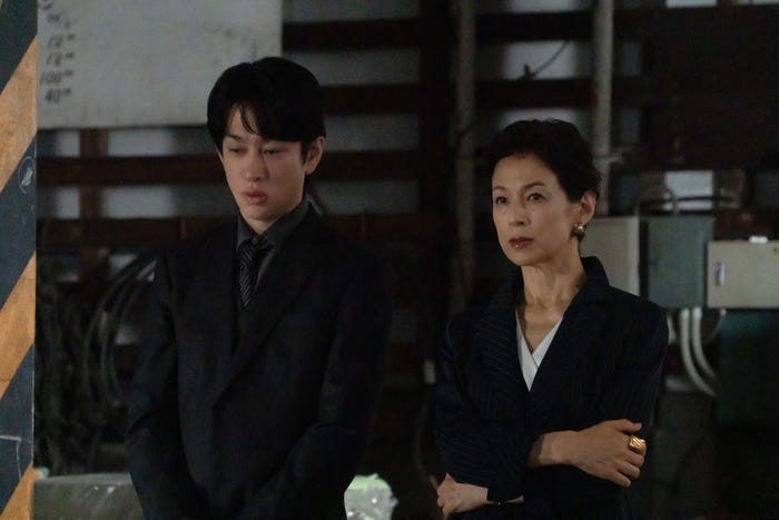 横山裕、鈴木保奈美(C)AbemaTV,Inc.