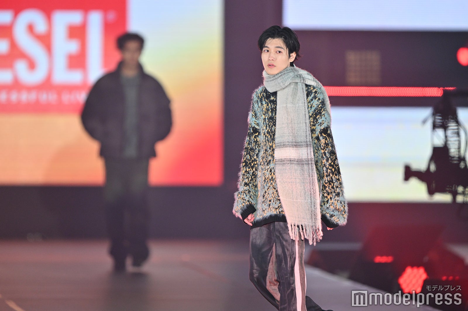 （C）モデルプレス