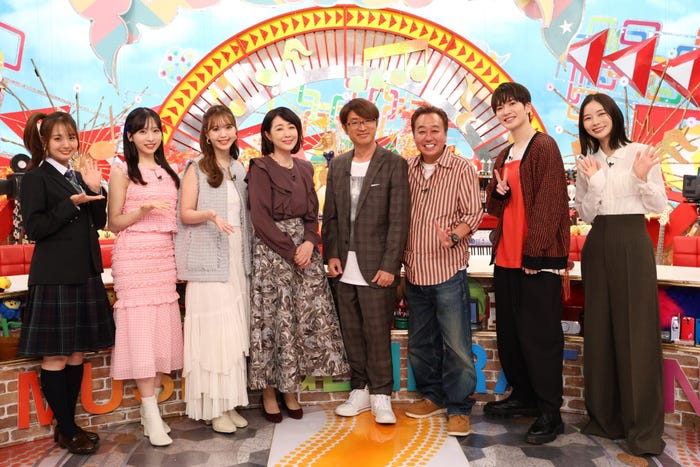 井上清華、小栗有以、藤田ニコル、菊池桃子、大竹一樹、三村マサカズ、深澤辰哉、朝日奈央(C)フジテレビ