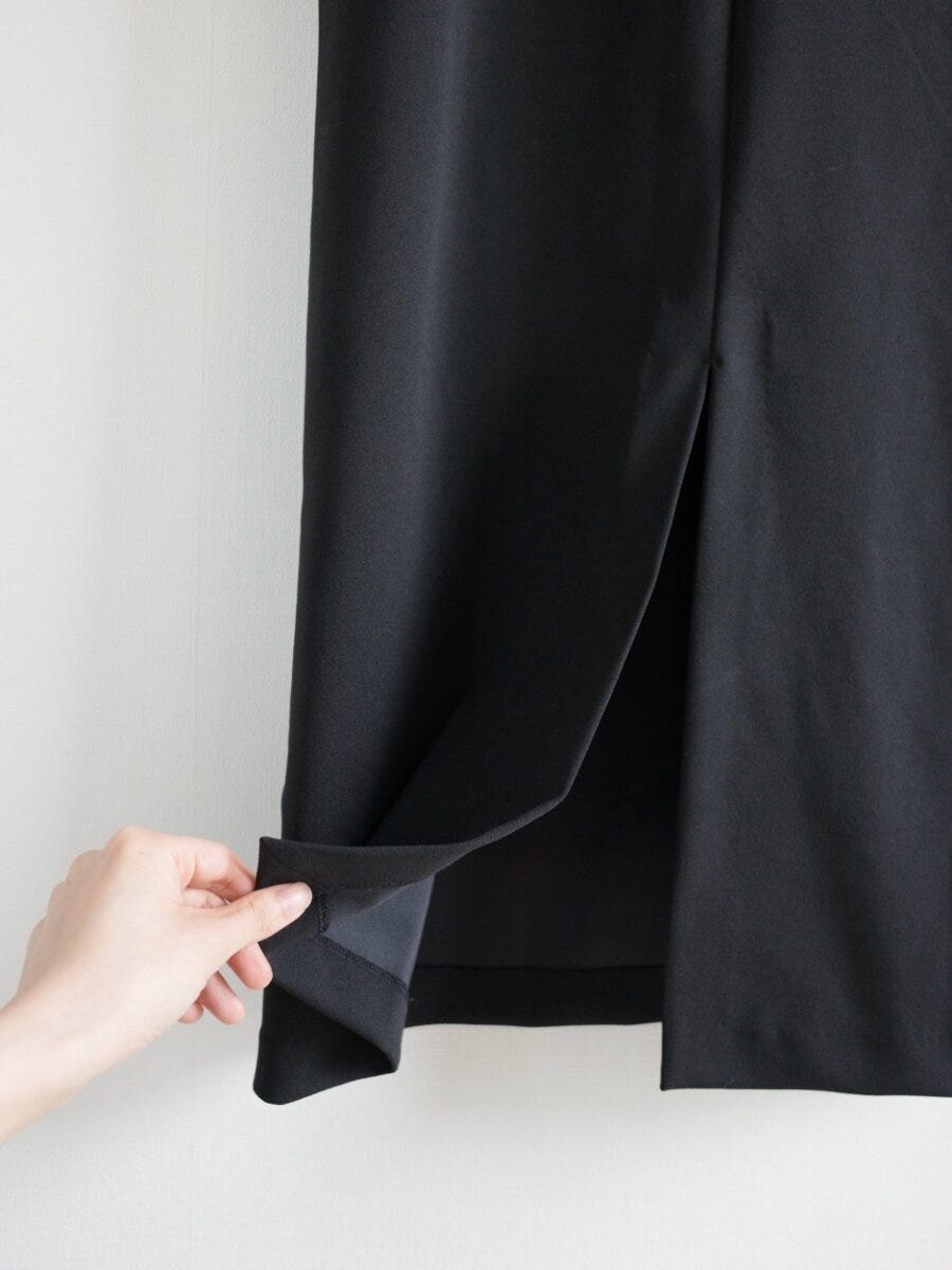 ユニクロクレープジャージーワンピースノースリーブ　バックスリット