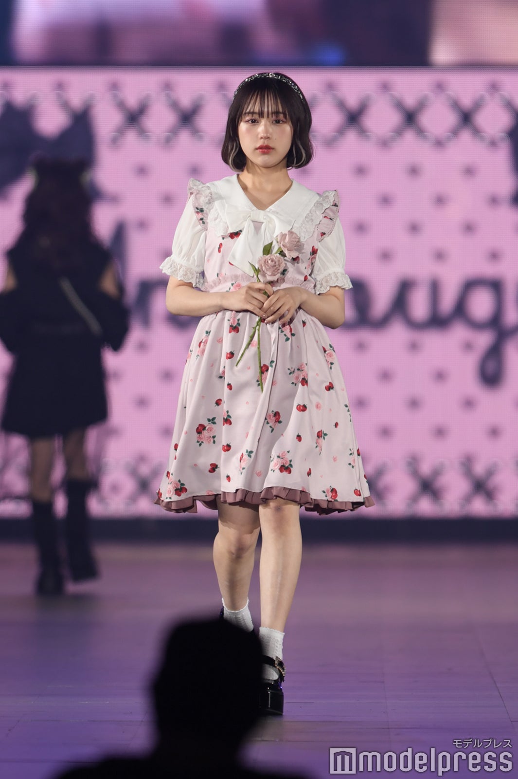 （C）モデルプレス