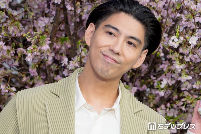 賀来賢人「いい句でびっくりしました」年下女優の“声”称賛